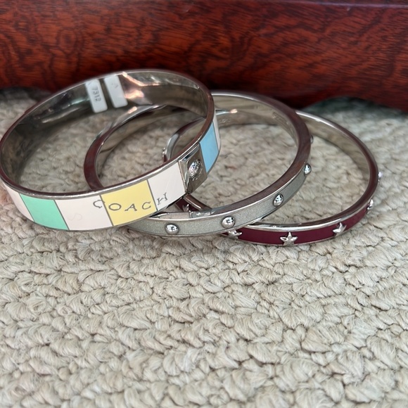 Set of 3 Silver Toned Coach bangle bracelets - Picture 4 of 9